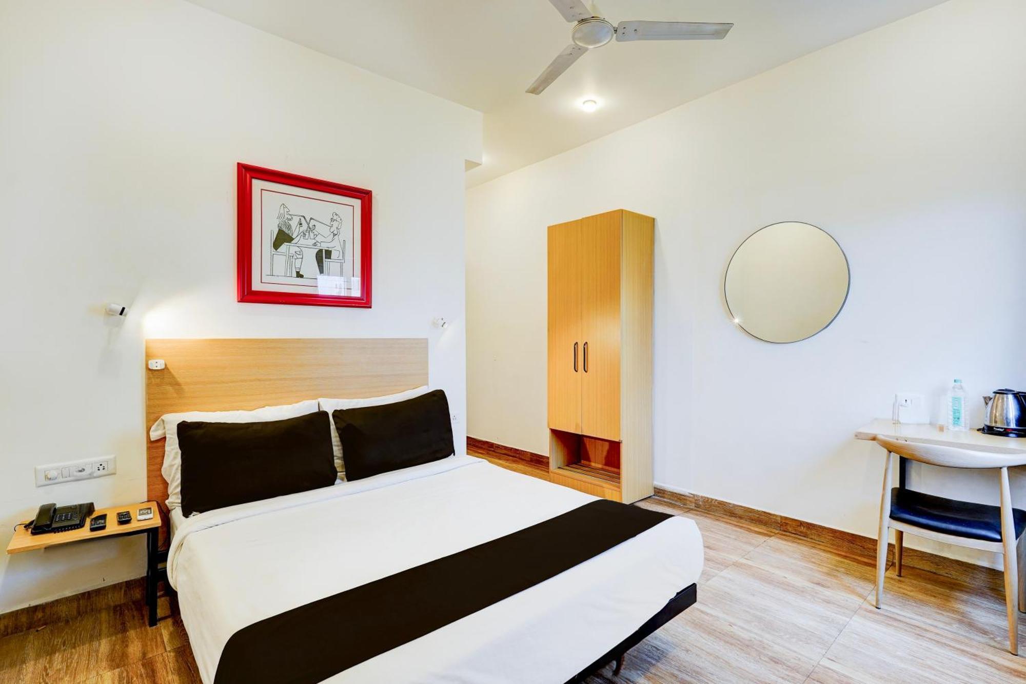Super Townhouse Tirupati Hotel Eksteriør billede