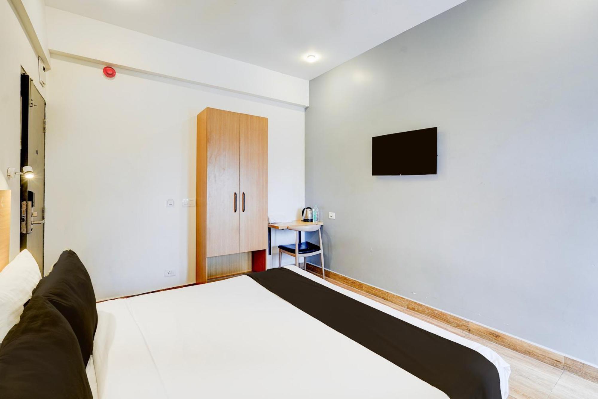 Super Townhouse Tirupati Hotel Eksteriør billede
