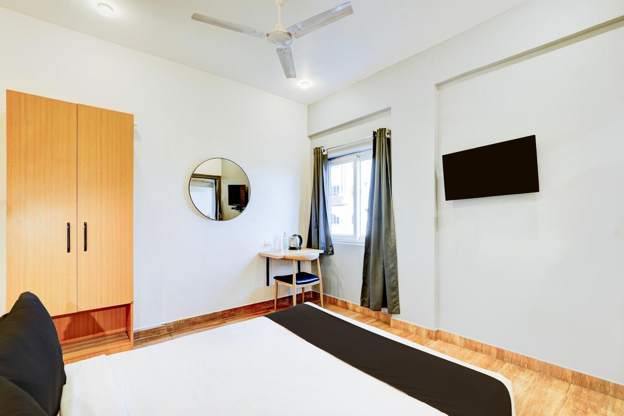 Super Townhouse Tirupati Hotel Eksteriør billede