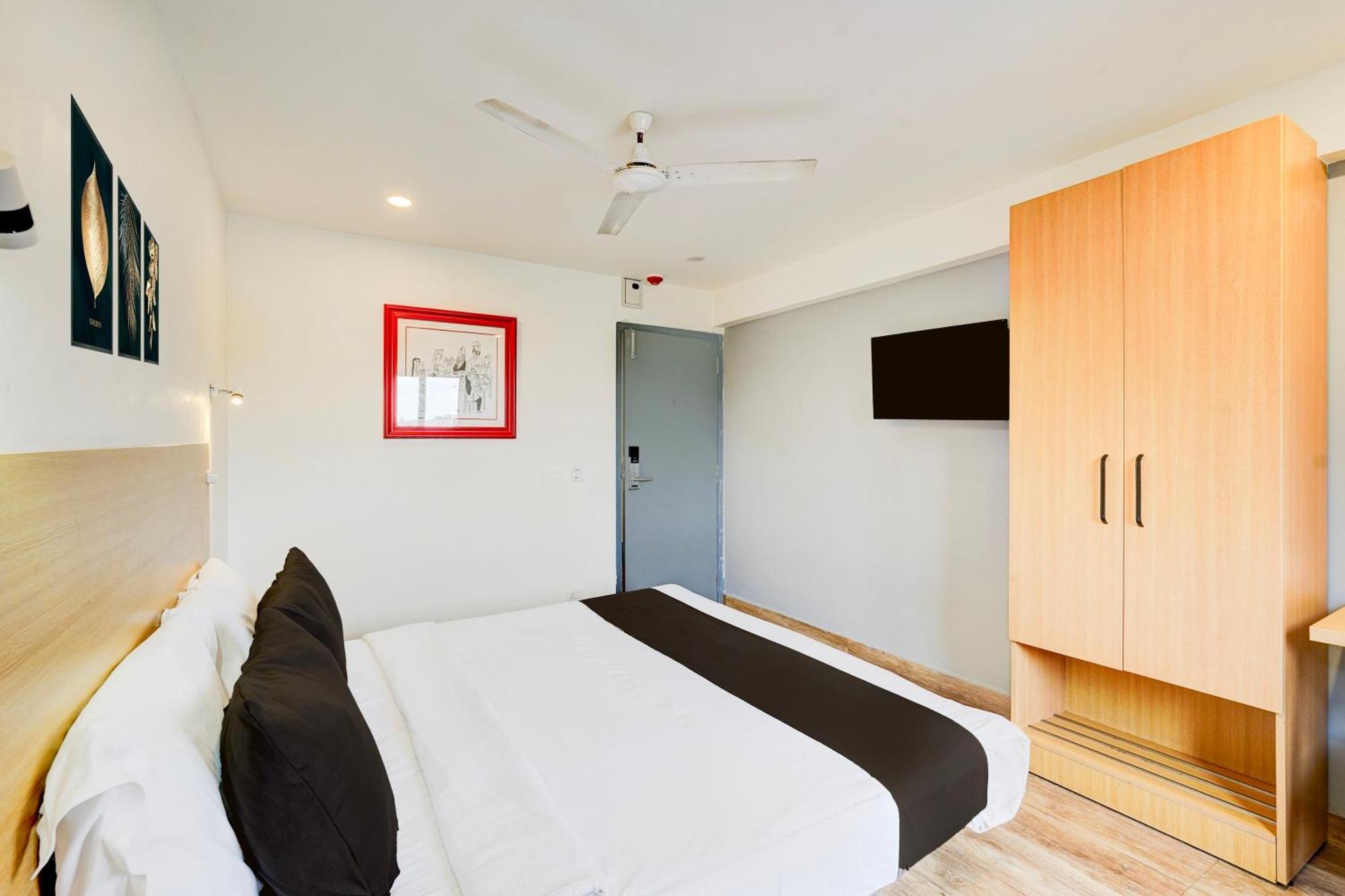 Super Townhouse Tirupati Hotel Eksteriør billede