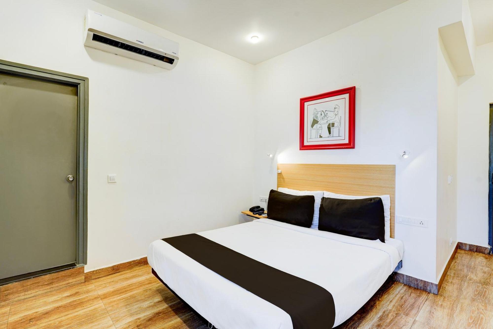 Super Townhouse Tirupati Hotel Eksteriør billede