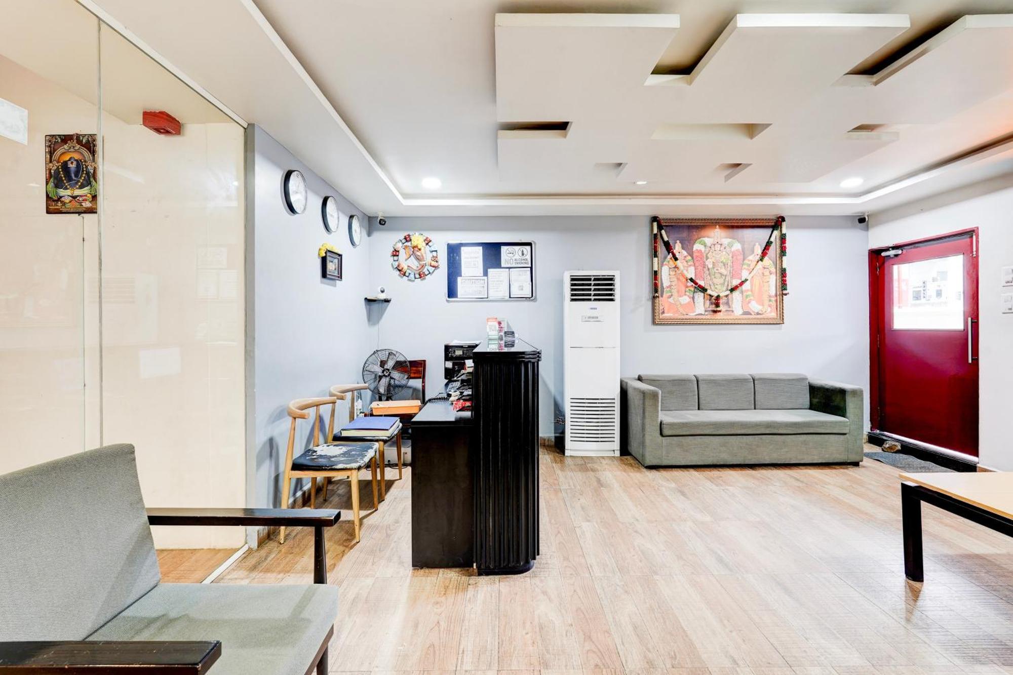 Super Townhouse Tirupati Hotel Eksteriør billede