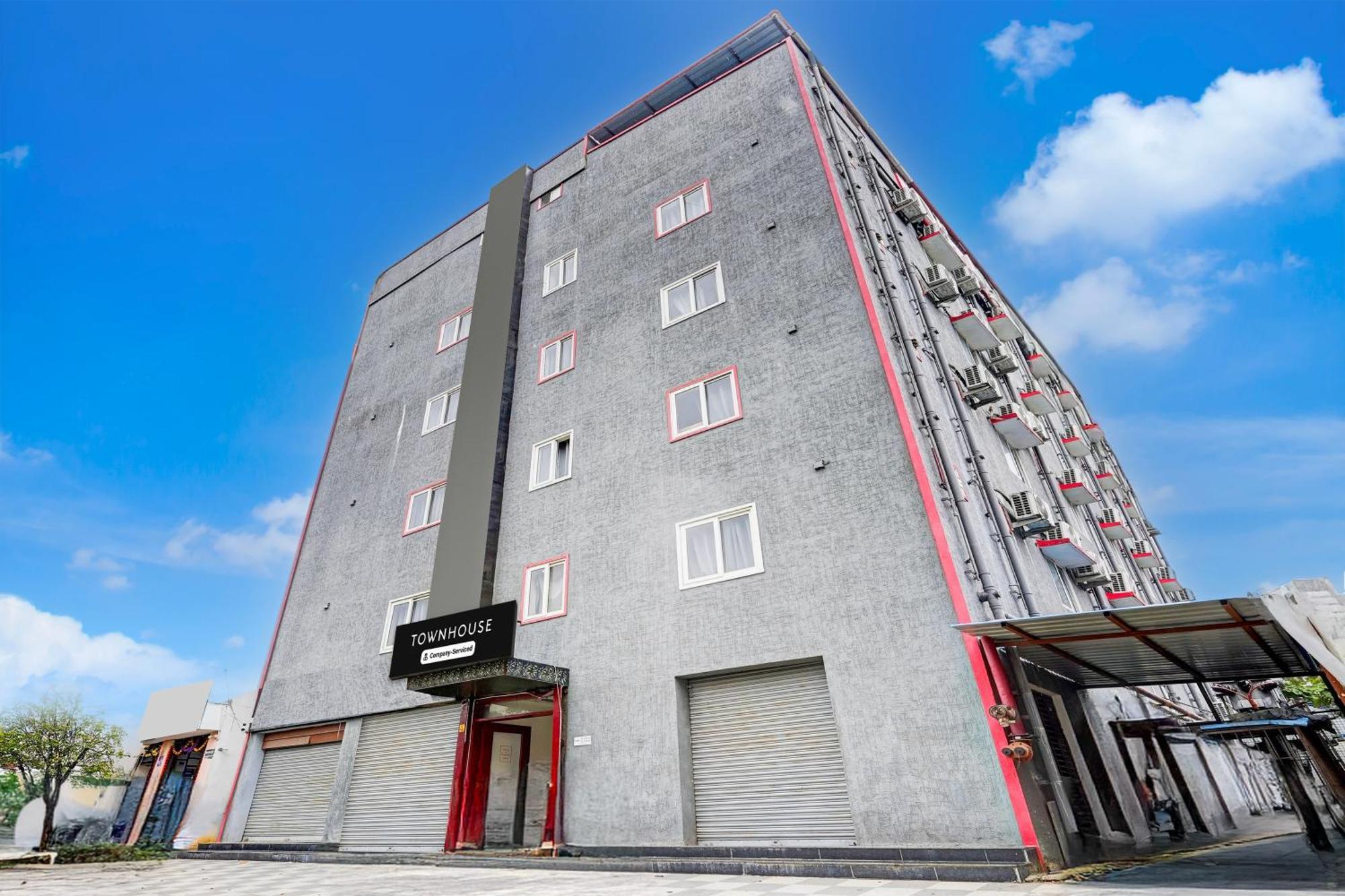 Super Townhouse Tirupati Hotel Eksteriør billede